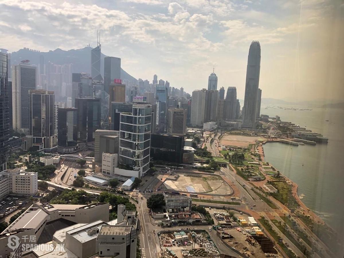 Wan Chai - Convention Plaza Apartments 01