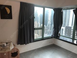 Wan Chai - Royal Court 04