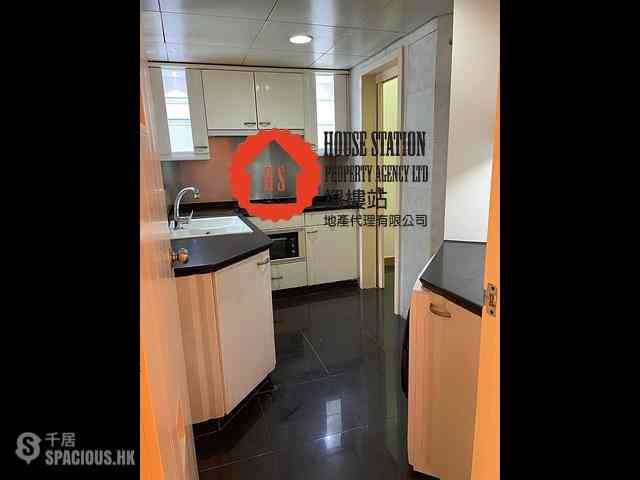 Tai Kok Tsui - Island Harbourview Block 5 06