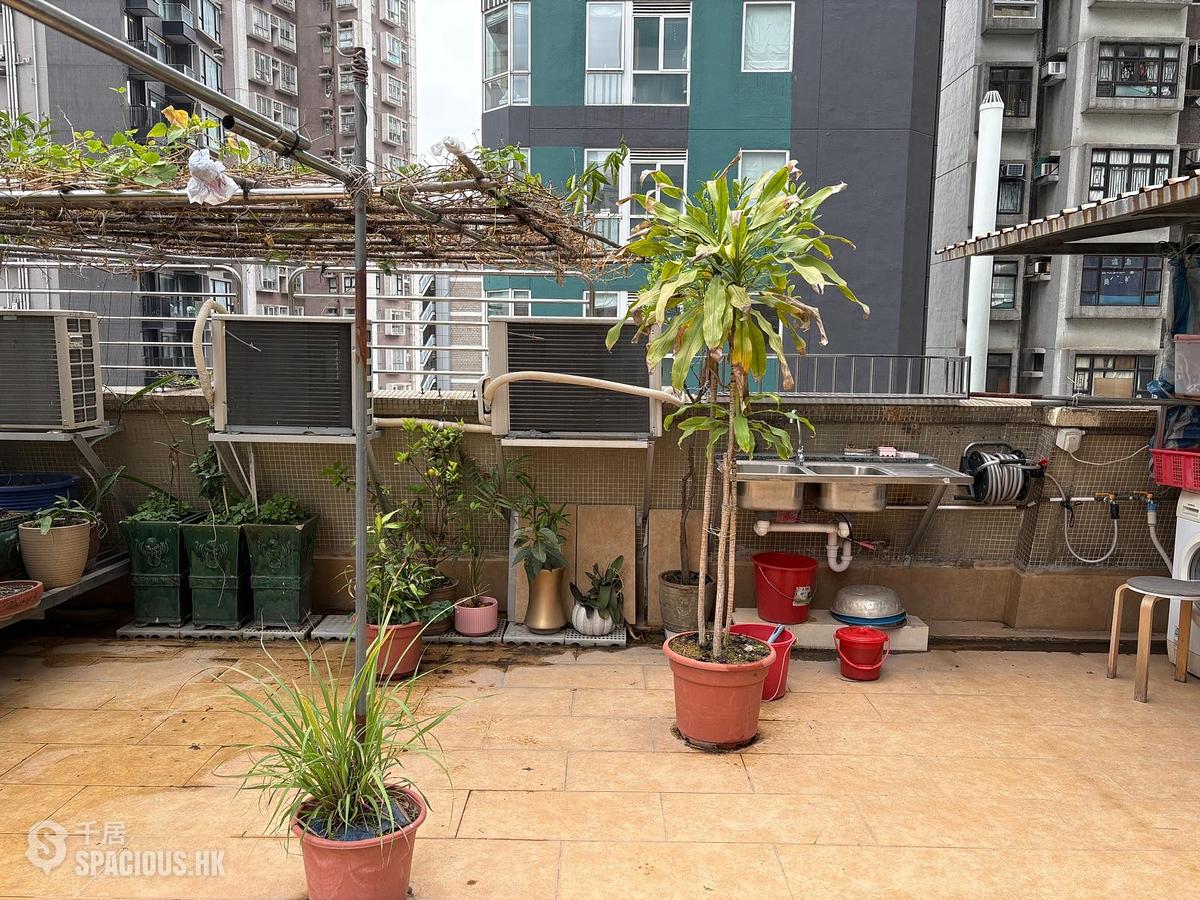 Sheung Wan - Kiu Fat Building 01