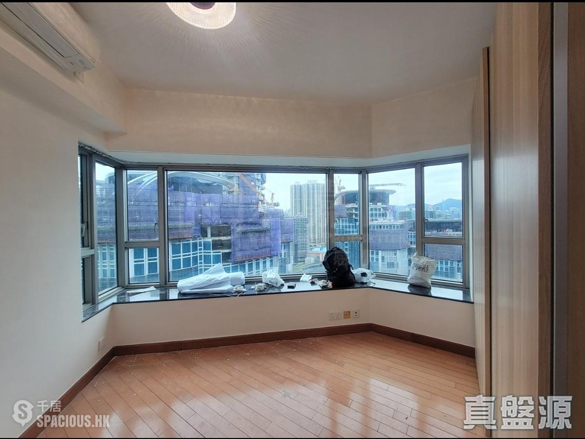 West Kowloon - Sorrento Phase 1 Block 6 01