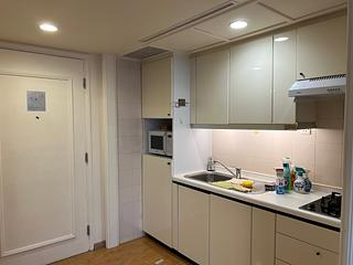 Wan Chai - Convention Plaza Apartments 06