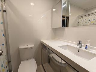 Mid Levels Central - Hillsborough Court Block 2 04