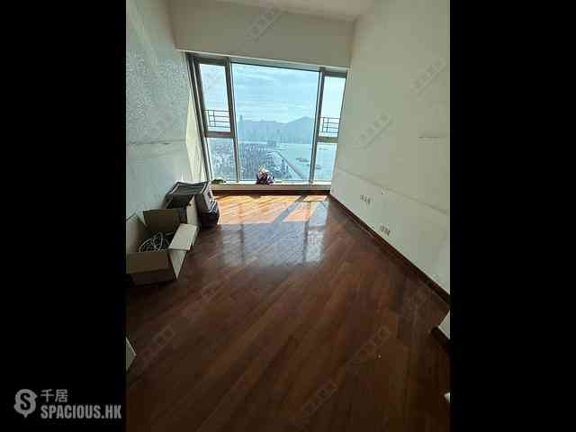 Tai Kok Tsui - One Silversea Tower 5 03