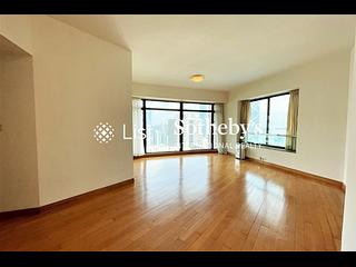Mid Levels Central - Fairlane Tower 04