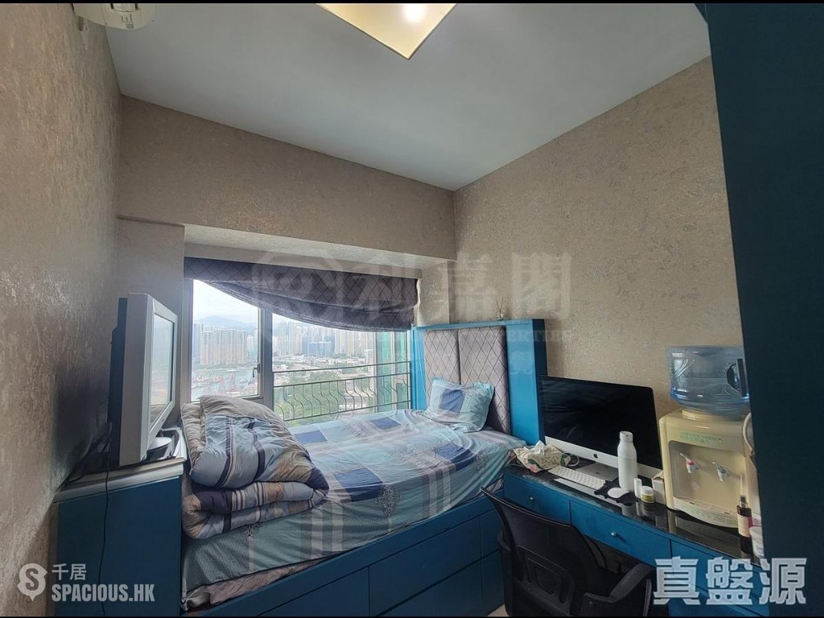 West Kowloon - Sorrento Phase 2 Block 1 01