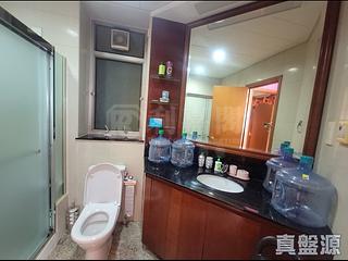 West Kowloon - Sorrento Phase 2 Block 1 02