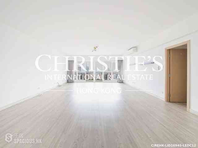 Mid Levels Central - Clovelly Court 01