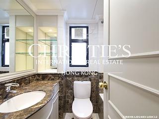 Ap Lei Chau - South Horizons Phase 4 The Oasis Berkeley Court (Block 33) 07