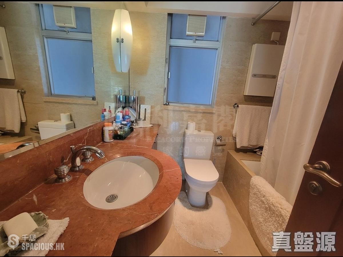 West Kowloon - The Waterfront Phase 2 Block 7 01