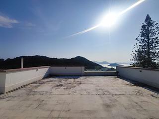 Chung Hom Kok - 8-14, Cape Road 02