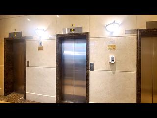 Wan Chai - Causeway Centre 32