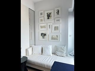 Mid Levels Central - Gramercy 03