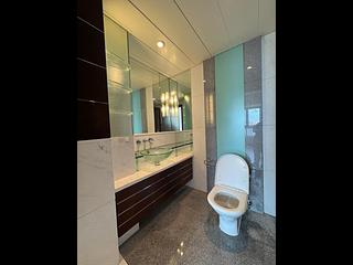 West Kowloon - The Harbourside 07