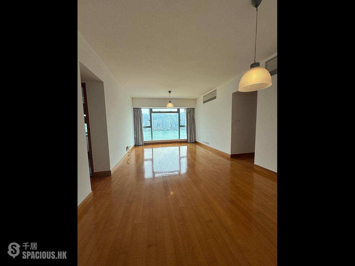 West Kowloon - The Harbourside 01