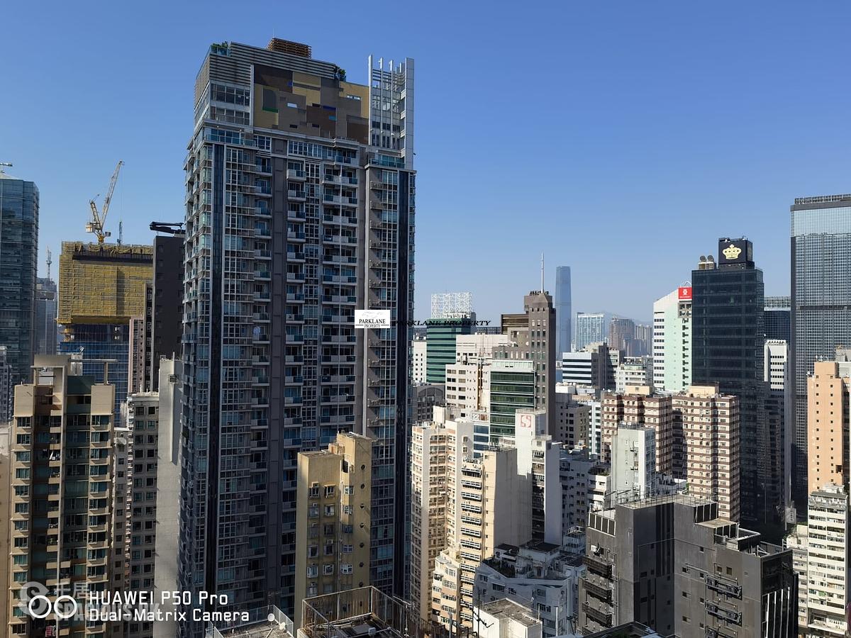 Wan Chai - The Avenue 01