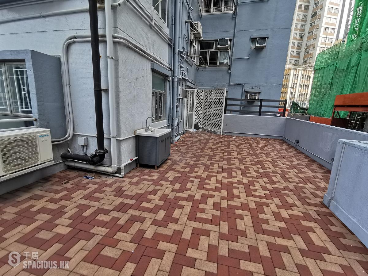 Quarry Bay - Oceanic Building 01