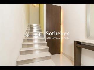 Chung Hom Kok - 33, Cape Road 12