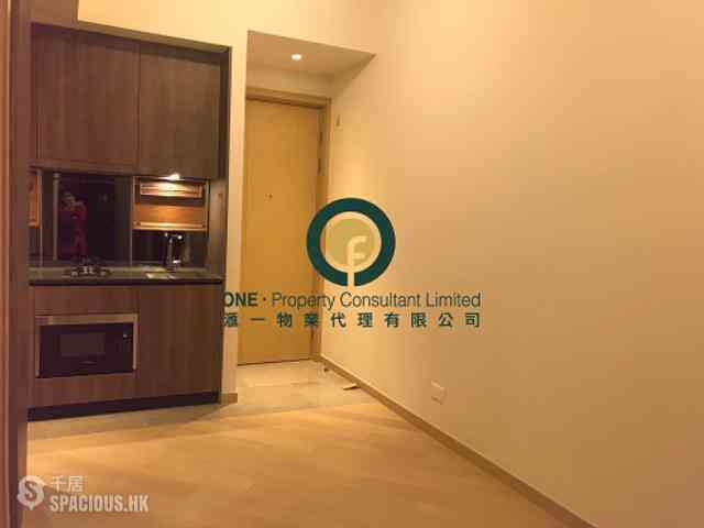 Shek Tong Tsui - Novum West 01