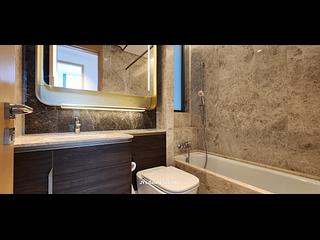 Wong Chuk Hang - The Southside Phase 2 La Marina Tower 2A 06