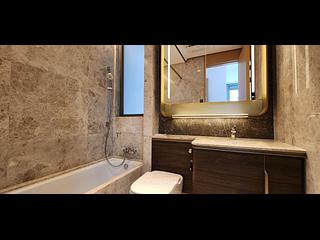 Wong Chuk Hang - The Southside Phase 2 La Marina Tower 2A 08