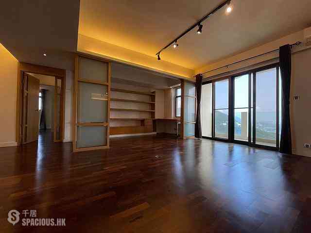 The Peak - Villa Verde Block D 03
