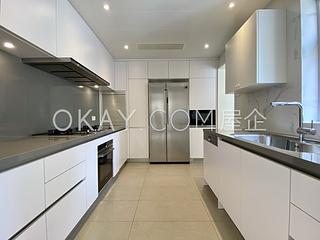 Leighton Hill - Rose Court 06