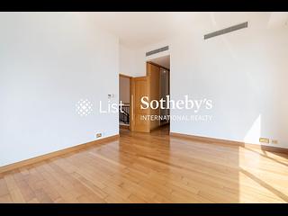 Mid Levels Central - Fairlane Tower 05