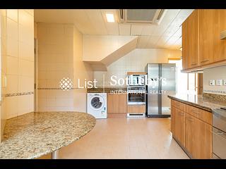Mid Levels Central - Fairlane Tower 11
