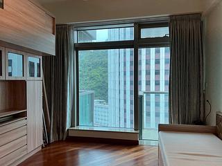 Wan Chai - The Avenue Phase 2 Block 2 07