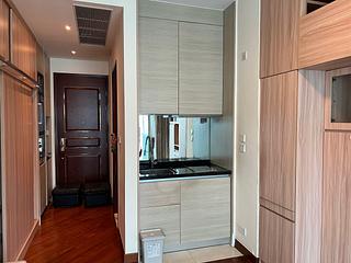 Wan Chai - The Avenue Phase 2 Block 2 10