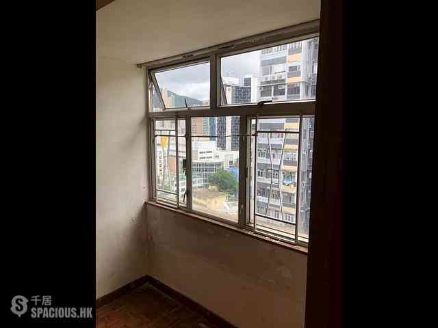 Wan Chai - Wing Shing Building 06