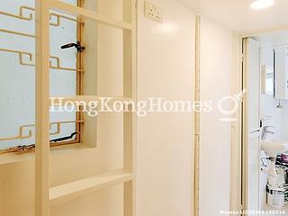 Mid Levels Central - Pak Fai Mansion 11