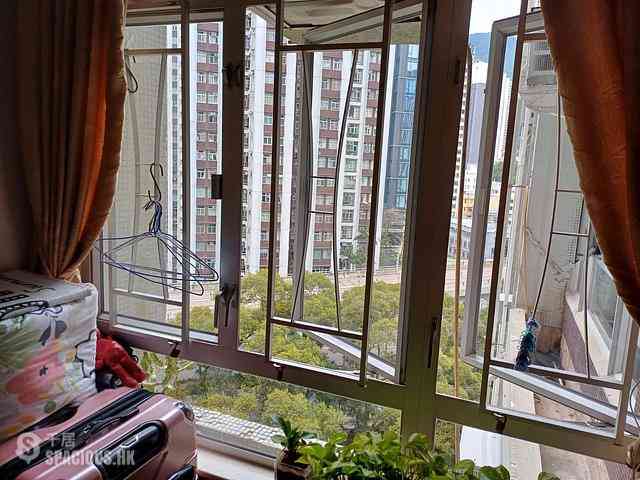 Tai Koo Shing - Tai Koo Shing Kao Shan Terrace Lu Shan Mansion 07