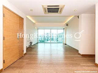 Tai Hang - Swiss Towers 02