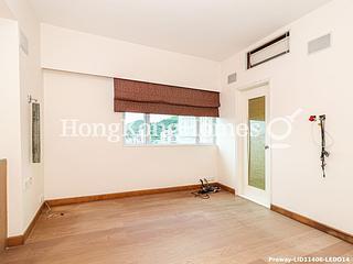 Tai Hang - Swiss Towers 04