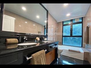 Mid Levels Central - The Harbourview 03