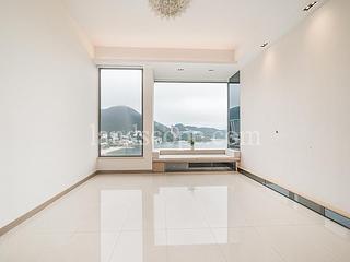 Repulse Bay - The Beachfront 06