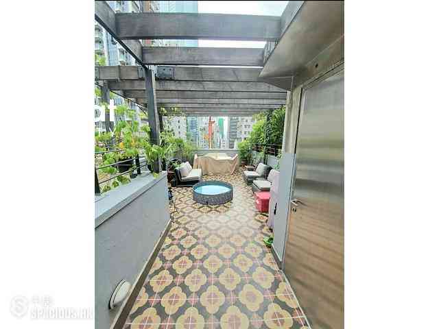 Central - 12, Gage Street 01