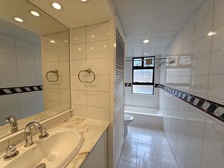 Mid Levels Central - Estoril Court Block 3 06