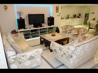 The Peak - Peak Villas 03