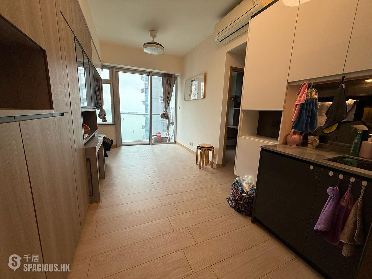 Tung Chung - Century Link Phase 1 Tower 6B 01