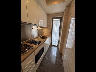 佐敦 - Grand Austin 1座 02