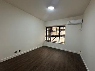 Mid Levels Central - Elegant Terrace Block 1 04