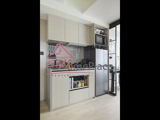 Central - 108-110, Wellington Street 06