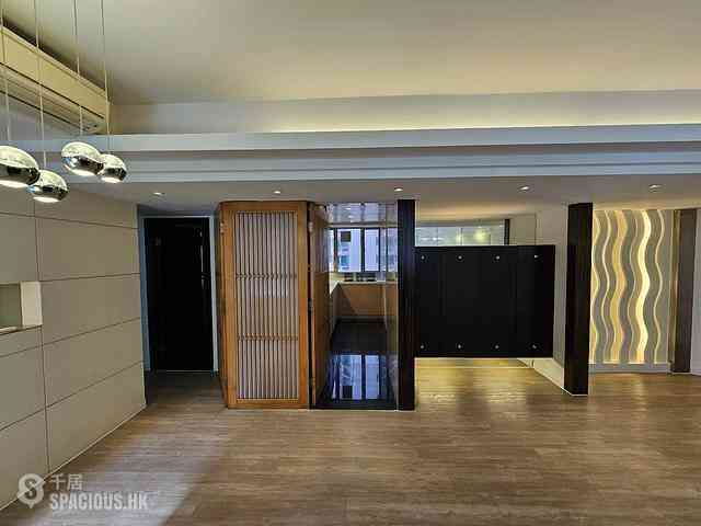 Mid Levels Central - Tregunter Tower 3 01