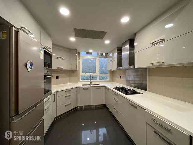 Mid Levels Central - Tregunter Block 1 04