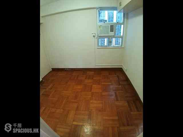 Wan Chai - Yen Men Building 05