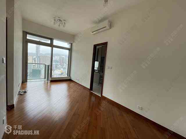 Wan Chai - The Avenue Phase 2 Block 1 01