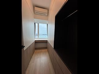 Tung Chung - Coastal Skyline Phase 4 Le Bleu Deux Block 2 06